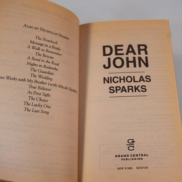 2 Nicholas Sparks Paperback Books Lot Lucky One Dear John Motion Picture Covers - Picture 5 of 9